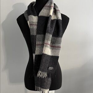 Vintage Plaid Wool Scarf in Black and Gray